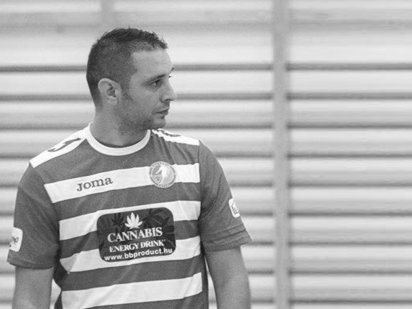 „Isten veled Zsolti!” – ismert focistájukat gyászolják a nagykátaiak, 44 éves korában elhunyt Balogh Zsolt