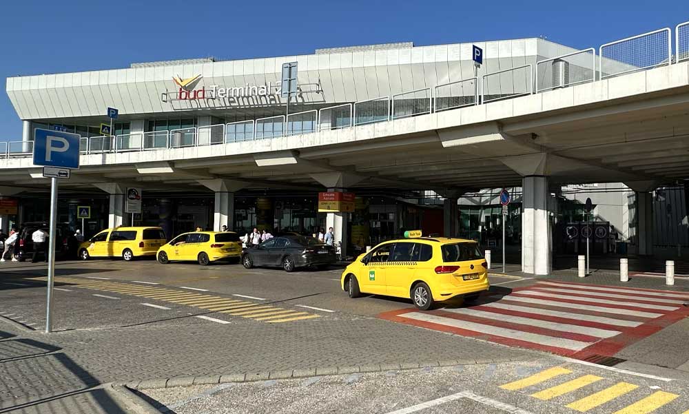 Kiderült, hogy egy magáncég építi és működteti majd a reptéri gyorsvasutat, de kinek az ölébe hullik a nagy biznisz?