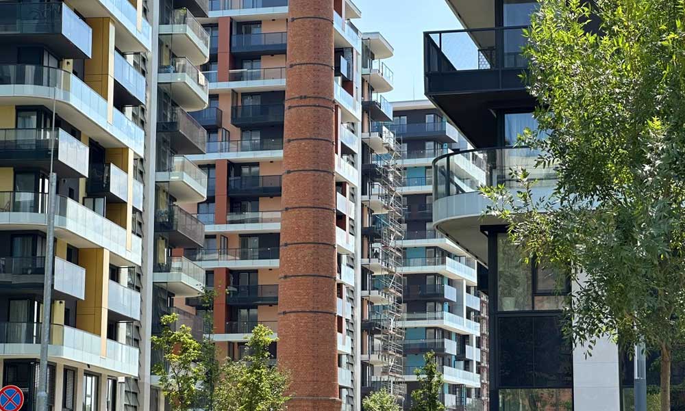 Toronyházak sora épülhet a Duna-parton, 3 ezer lakást öntenek Óbuda utolsó összefüggő vízparti területére