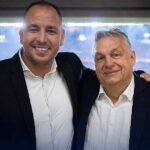 120 millió forint közpénzből készül Curtisről szóló dokumentumfilm: a korábban drogfüggő és nőverő rapper mára a Fidesz gyűlések sztárja lett