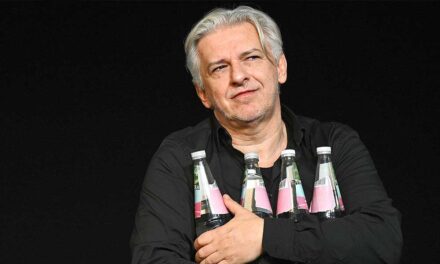 A Színházcsináló: Alföldi Róberttel a főszerepben sikerdarab érkezik Gyömrőre