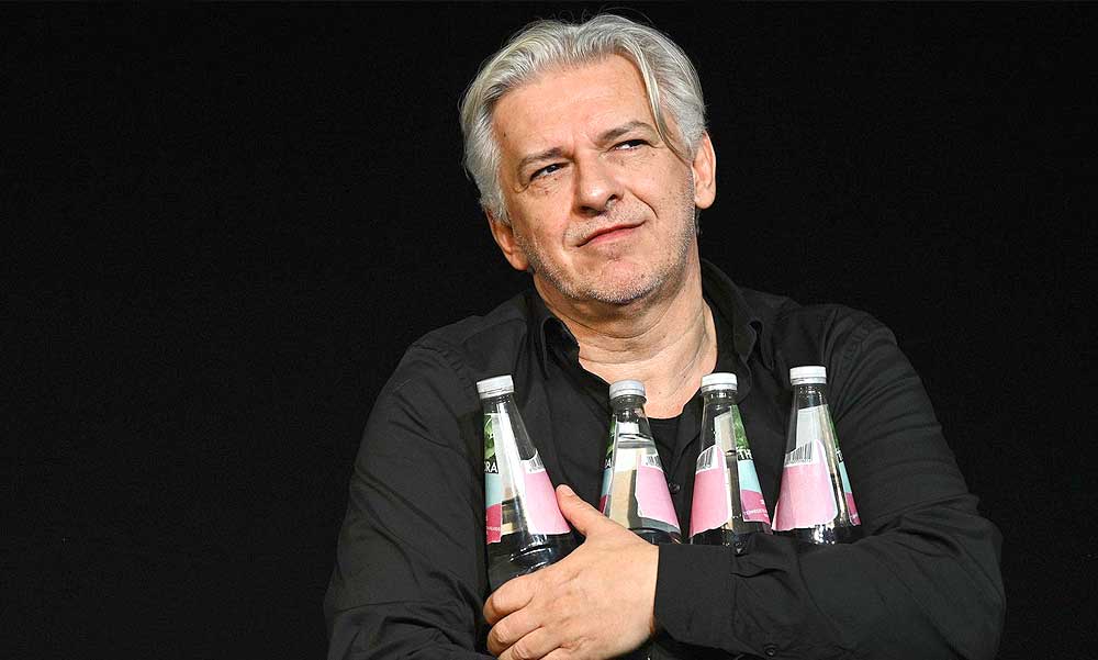 A Színházcsináló: Alföldi Róberttel a főszerepben sikerdarab érkezik Gyömrőre