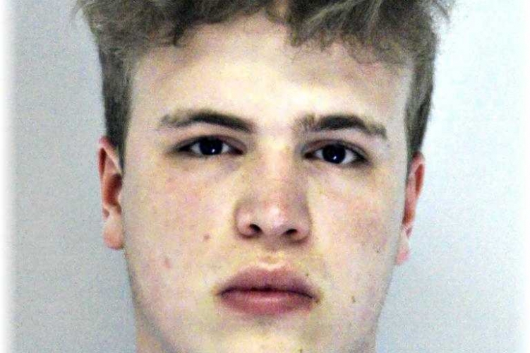 Dunabogdányi otthonából tűnt el egy 23 éves fiú, édesanyja a lakosság segítségét kéri