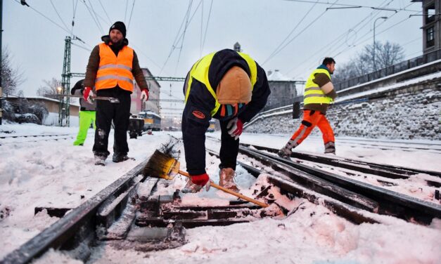 Eltört egy sín a győri fővonalon, fogalmi változás lépett életbe az elővárosi vonatoknál