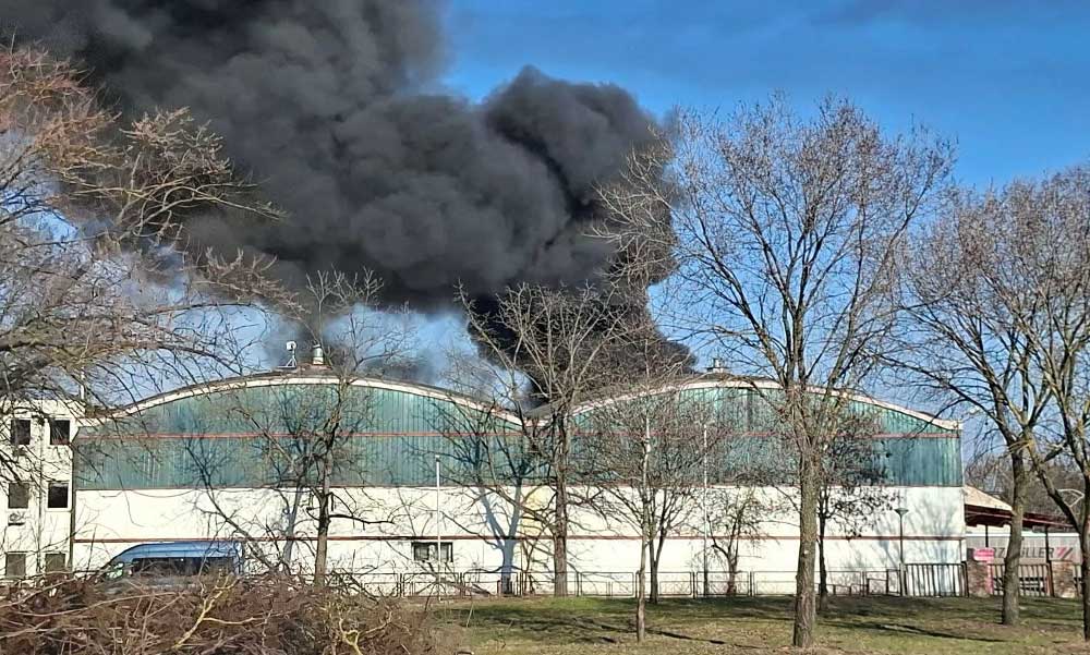 Óriási lángokkal ég a soroksári hulladákfeldolgozó – fotók, videó a cikkben