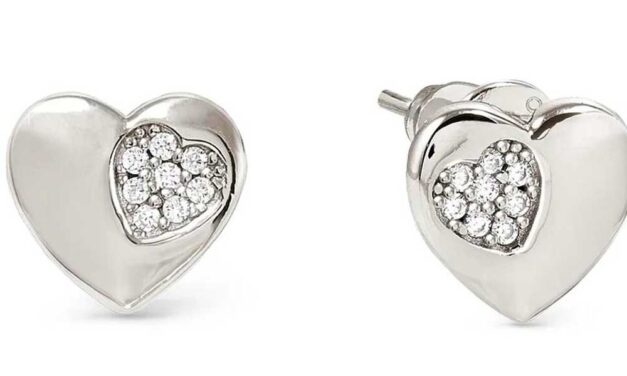 A beszúrós fülbevalók titkai: miért ennyire népszerűek?