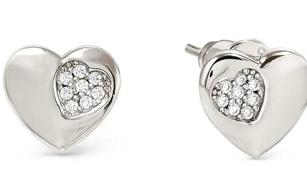 A beszúrós fülbevalók titkai: miért ennyire népszerűek?