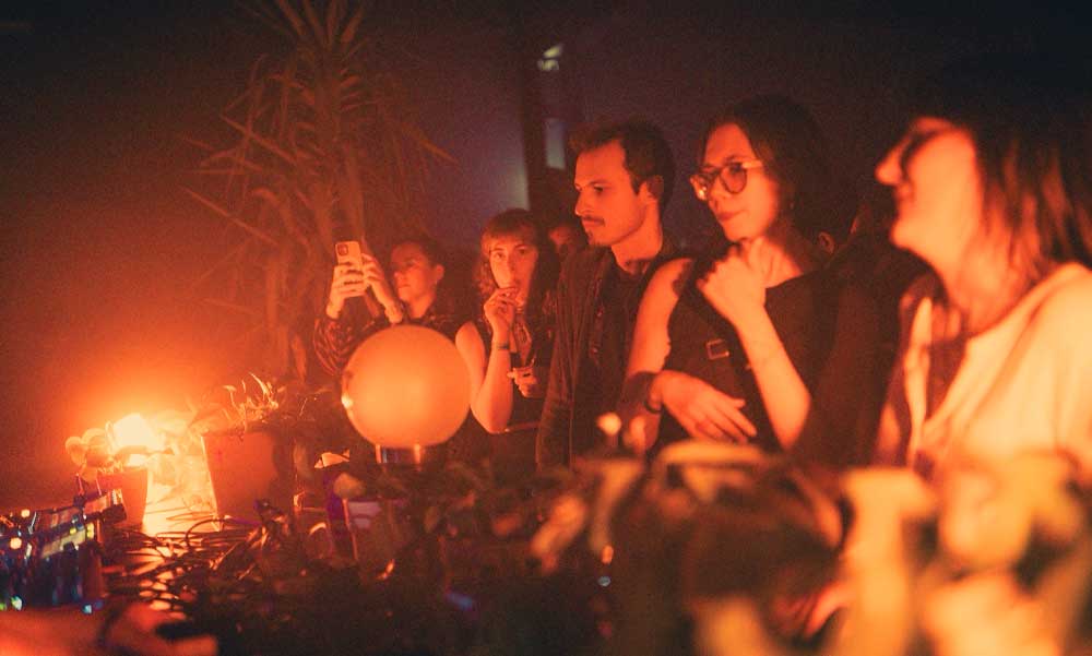 Kábítószer-kereskedelem miatt bezáratta a rendőrség a józsefvárosi Turbina Kulturális Központot, a szórakozóhely jogtalannak tartja a döntést