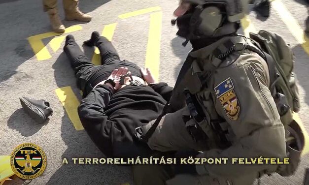 Titkos NAV buli: több kormányzati tisztségviselő is meghívást kapott arra a bulira, amely után holtan találtak egy tábornokot