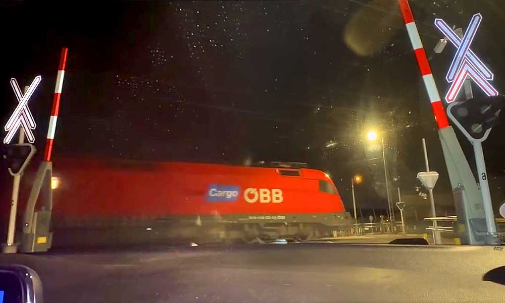 Felnyílt sorompónál haladt át a vonat a Budapest–Belgrád-vonalon Dunaharasztiban – megszólalt a MÁV