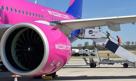 A Wizz Air hosszú időre leállította a közel-keleti járatait, visszafizetik a jegyek árát, 3 lehetősége van az utasoknak