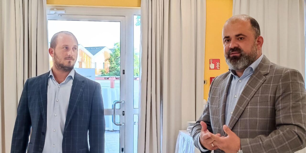 Bóna Zoltán fideszes képviselő foglalkoztatta papíron a letartóztatott halásztelki polgármester édesanyját