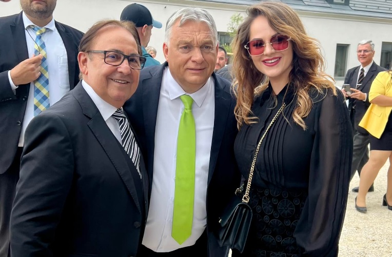 Felháborító: választások előtt pár héttel ömlöttek az adófizetők 100 milliói a Fásy családhoz és Mága Zoltán fotósához