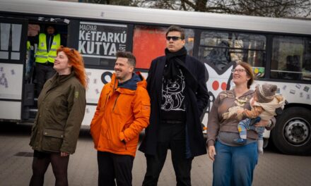 A kormányváltás érdekében visszalépteti 3 jelöltjét a Kétfarkú Kutyapárt