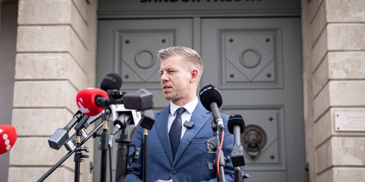 Magyar Péter bejelentette a Tisza-kormány 7 miniszterét