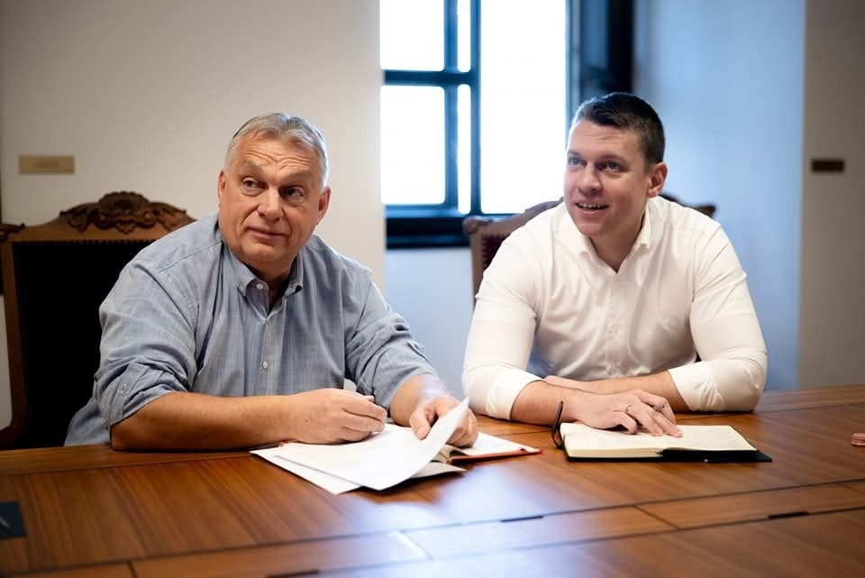 Menczer Tamás: Orbán Viktor javasolta, hogy ne vegyem fel a parlamenti mandátumomat