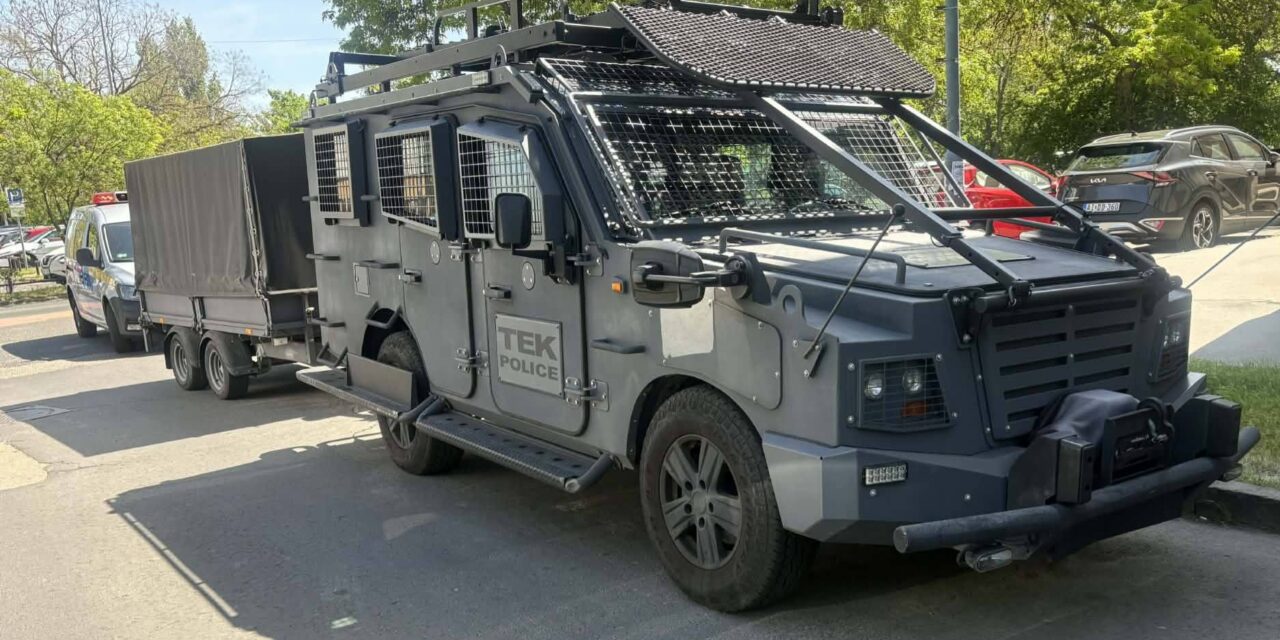 Túszejtés Kelenföldön: Nem engedte ki a lakásból barátnőjét egy férfi, TEK-esek vonultak a helyszínre