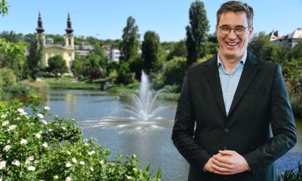 Itt a főpolgármester friss bejelentése: Befejeződött a Feneketlen-tó megújítása – Csodás fényjáték várja a nézelődőket, de hány méter mély valójában ez a tó?