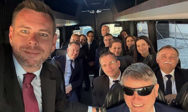 Már két kormánytag is nagyon akarja a Budakeszi úti buszsávokat – Vitézy Dávid újra elővette a terveket, a belügyminiszter is támogatja, úgy tűnik nagy az esély, hogy tényleg megvalósulhat a térségben élők régi álma
