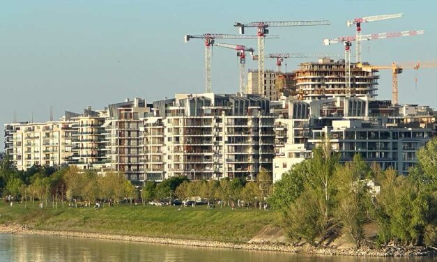Építési lázban ég Budapest és környéke, rengeteg az új lakás, kilőtt az építkezési kedv