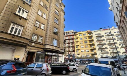 Szélhámos közös képviselőtől rettegnek Budapesten – Gyanús körülmények között landoltak idős lakók ingatlanjai és értékei a férfinél