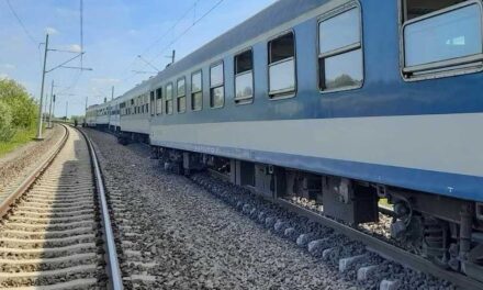 Kisiklott egy InterCity, két utas megsérült – hajnalban a Nyugatiban siklott ki egy szerelvény