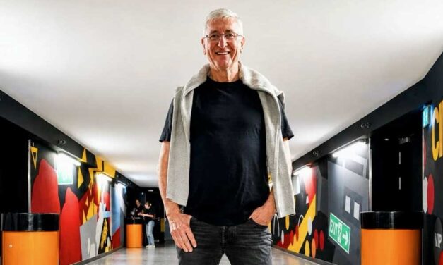 Új életéről írt Gyurcsány Ferenc: magányos műfajt űz, közben Platon bátyjával beszélget