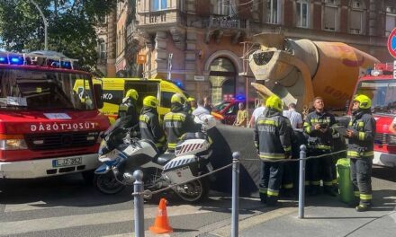 “A látvány sokunknak beleégett az agyába” – betonkeverővel ütközött egy biciklis Erzsébetvárosban, a fiatal lány azonnal meghalt