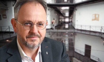 Bús Balázs a Csillagbörtönből üzent: Politikai áldozatnak állítja be magát a 150 milliós korrupciós botrány fideszes gyanúsítottja – Magyar Péternek is volt ehhez egy-két szava