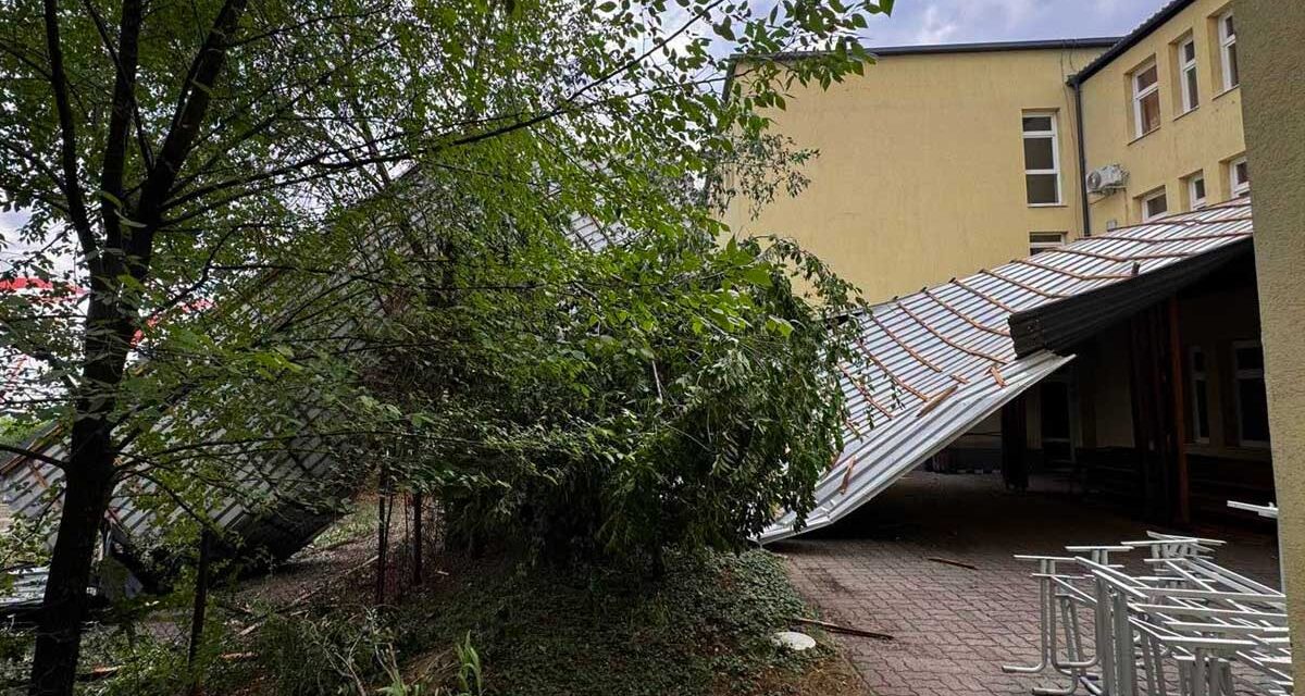 Másodszor is leszakította az érdi iskola tetőjét a szélvihar, valami nem stimmel ezzel a szerkezettel – közben az agglomerációban máshol is károkat okozott a tegnapi ítéletidő