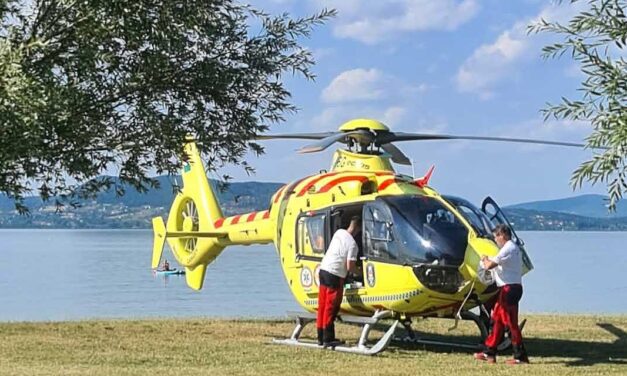 Lánya szeme láttára küzdöttek a mentősök a SUP-ozó életéért, az idős férfit nem sikerült újraéleszteni