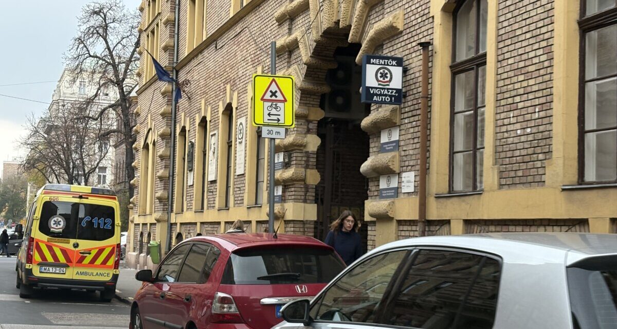 Nyomozók szállták meg az OMSZ székházát,  durván túlárazott mentőautók beszerzése miatt vizsgálódnak