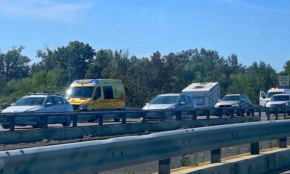 Kilométeres dugók az autópályákon: egymást követik a balesetek az M7-esen, hármas karambol az M5-ösön