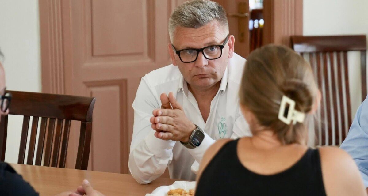 Üllőn is lefújták a tűzijátékot, az erre szánt összeget egy fogyatékos gyermeket nevelő családnak adják