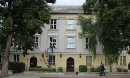 Idegen férfi szólított le egy kislányt az egyik bicskei iskola előtt, azt kérte, üljön be mellé – a szülők feljelentését tettek