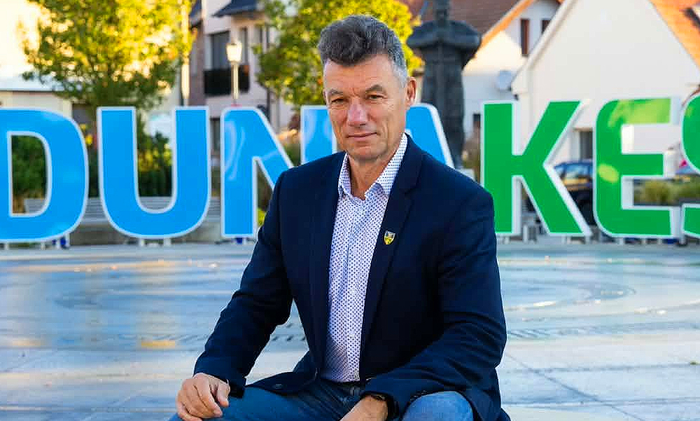 Különös módon döntenek 100 millió forintról Dunakeszin – A polgármester, Dióssi Csaba mindezt nyugodtan nézi, miért?