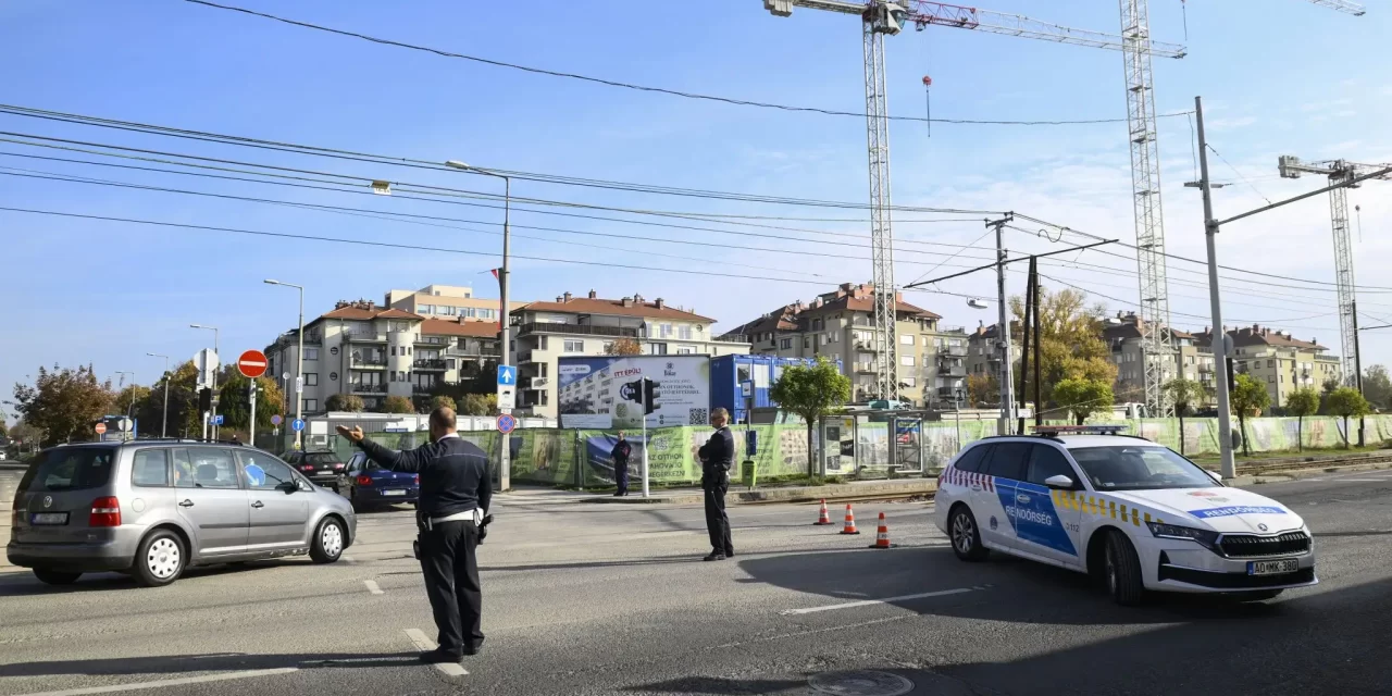 Világháborús bombát hatástalanítanak, lezárták az Üllői út egy részét, a lakókak el kellett hagynia otthonaikat