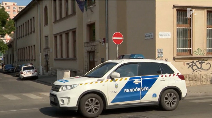 Egy zuglói telefonfülkéből indított hamis bombariadtót a 17 éves kamasz, csúfolták a barátai, bosszút akart állni rajtuk