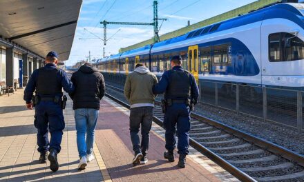 Az érdi vonaton szemelték ki a 15 éves fiatalokat a rablók – Segítséget színleltek, bűncselekmény lett belőle