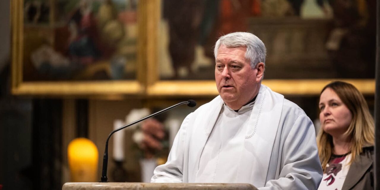 Hankó Balázs felesége és Orbán Viktor édesanyja is elment a “politikai foglyokért” tartott közös imára a Belvárosi Nagyboldogasszony Templomba