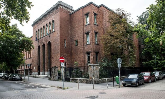 Bombariadó az ELTE gimnáziumában, kedd reggel tanítási szünetet rendeltek el a Radnótiban
